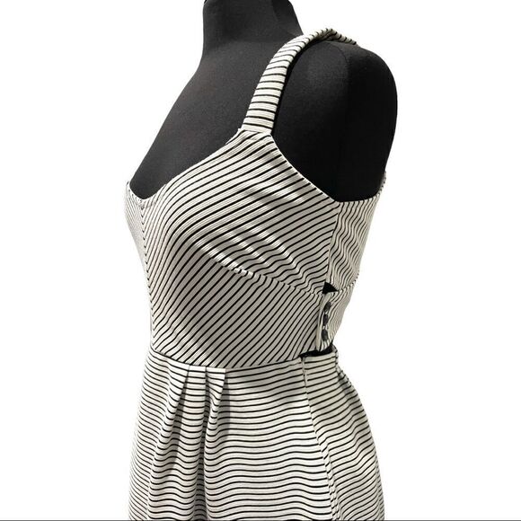 𝅺ANTHROPOLOGIE Postmark Stripe Rolo Crossback Dress Sz M - Picture 5 of 13